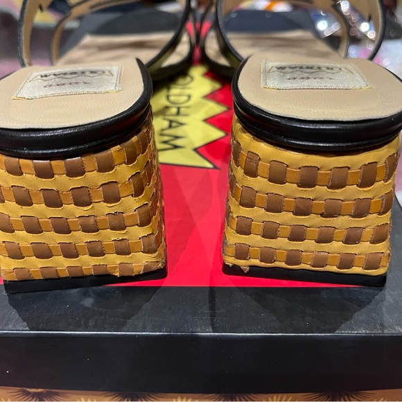 VINTAGE! Todd Oldham/Lerre Black leather sandals w/ Multi color woven heel 8 1/2 - Picture 2 of 7